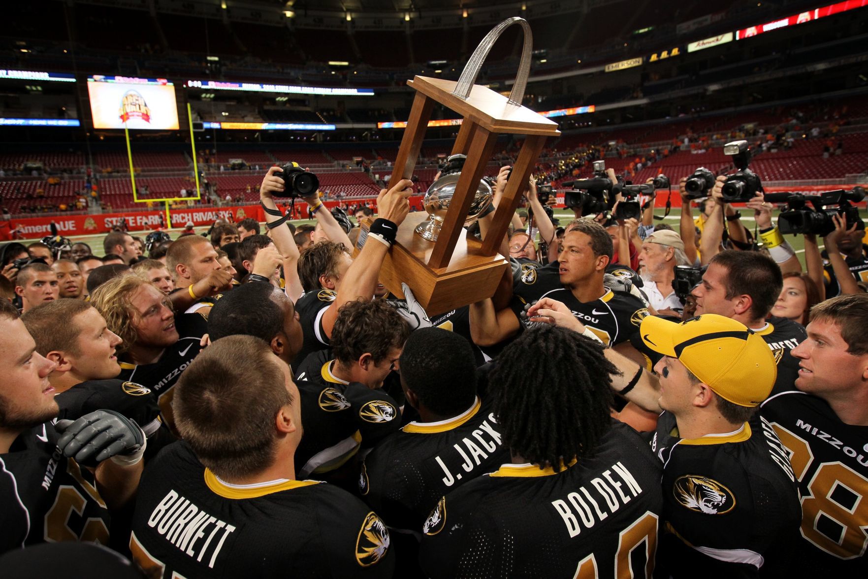 Missouri vs Illinois Arch Rivalry game 2010